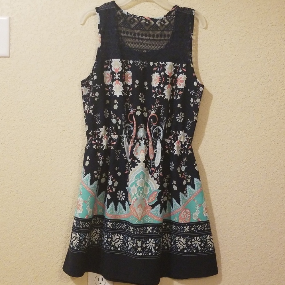 Spring Dress - Picture 4 of 4